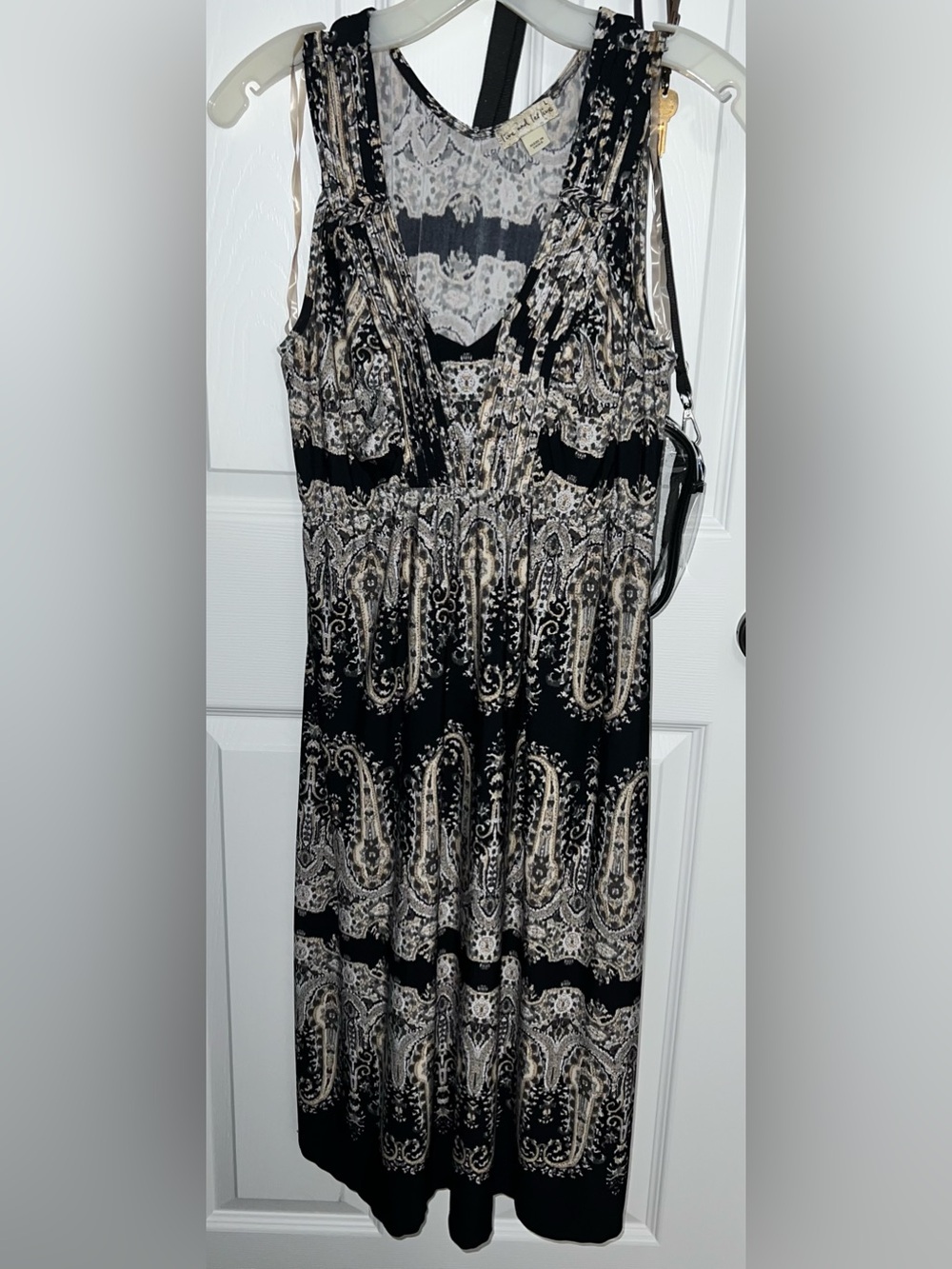 live and let live Black and Cream Paisley Maxi Dress large